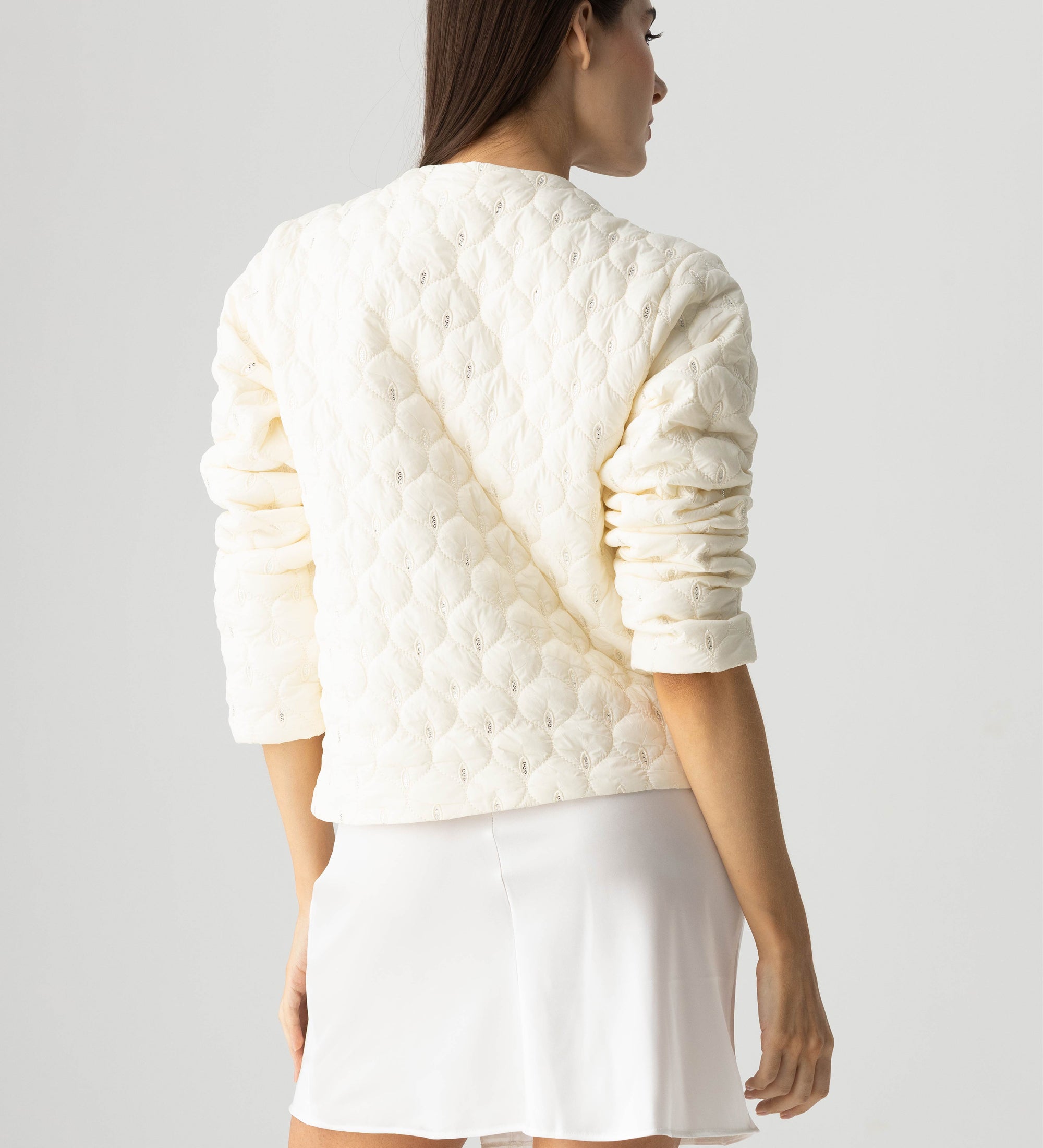 MODELOWEBRITUAL_CHAQUETAPOST.jpg