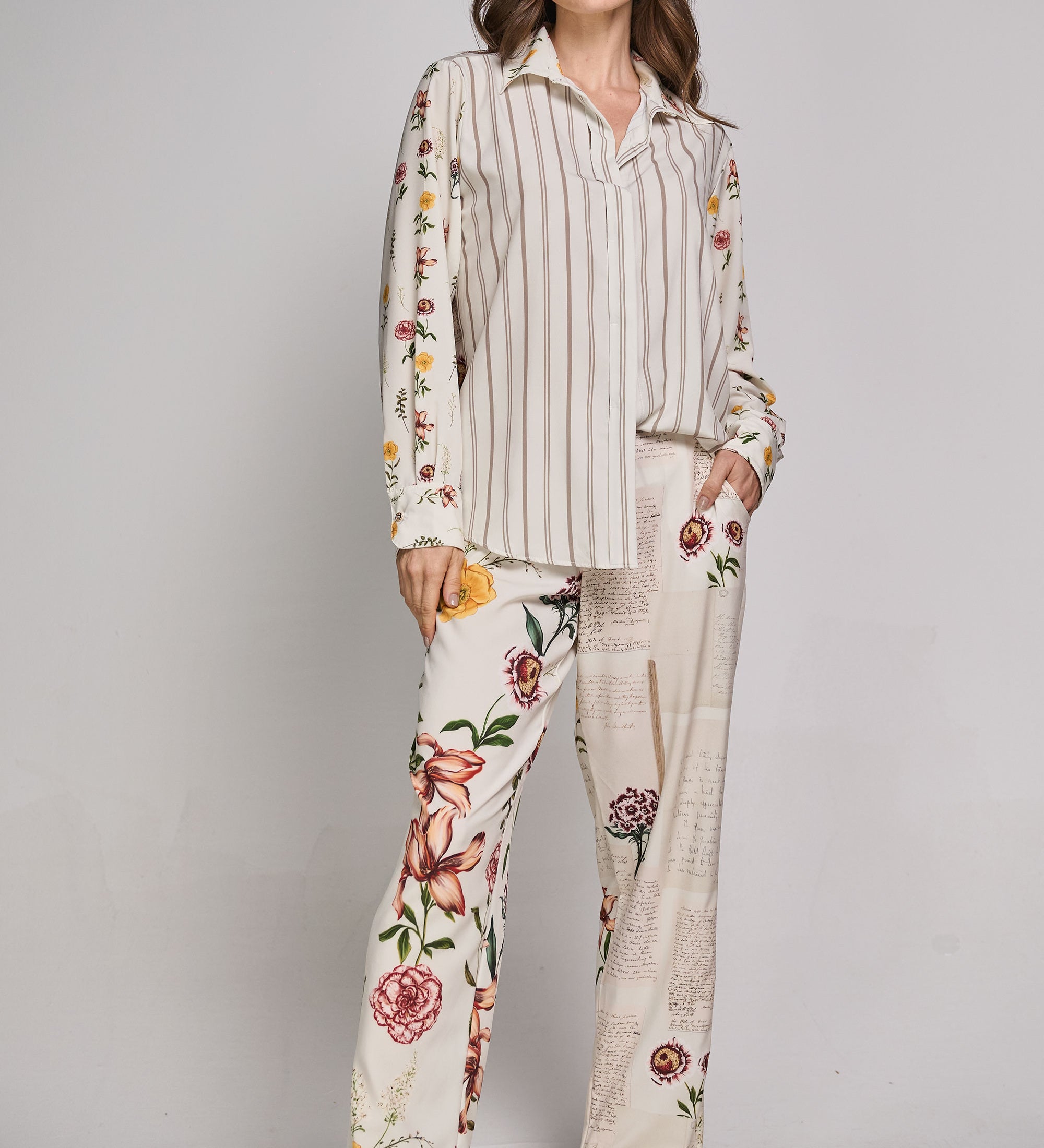 PIJAMA-PANTALON-CAMISA-MANGA-LARGA-FLORES-WEB.jpg