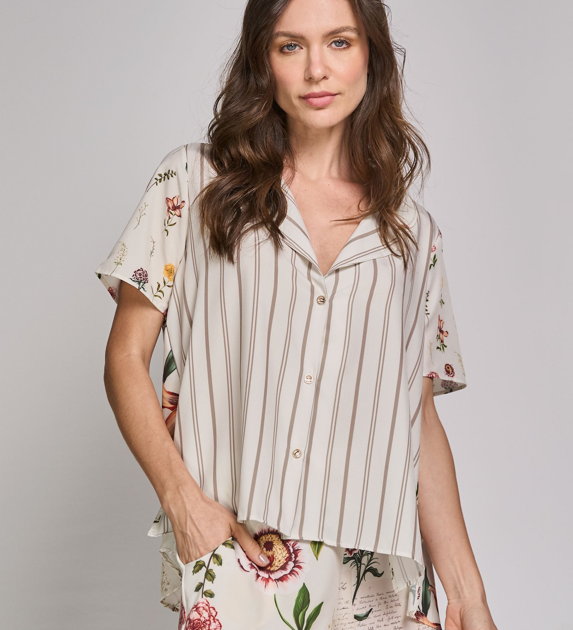 PIJAMA-SHORT-CAMISA-CORTA-FLORES-WEB.jpg