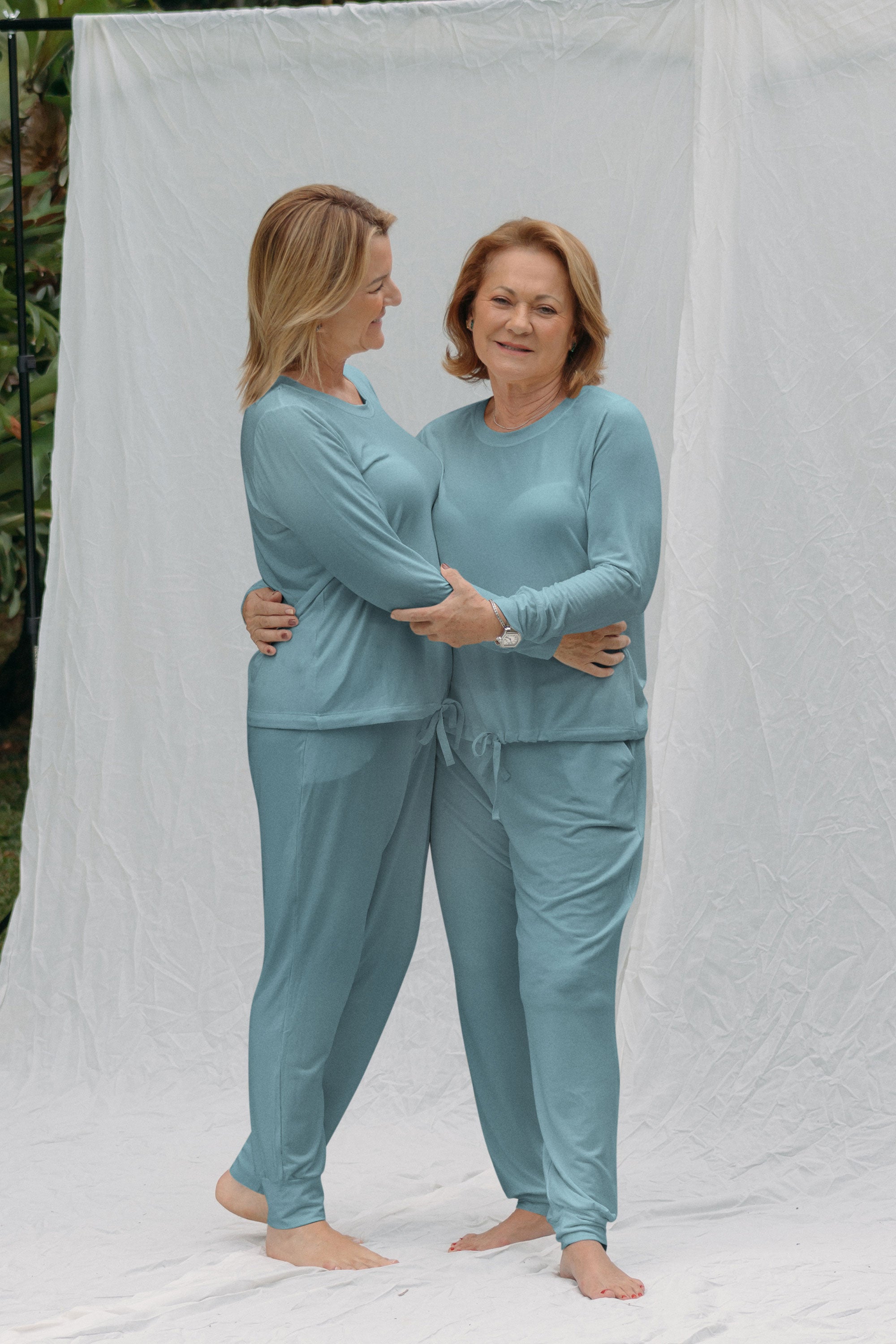 SET PIJAMA PANTALON ELLIPSE MANGA LARGA ULTRA COMODA GRIS