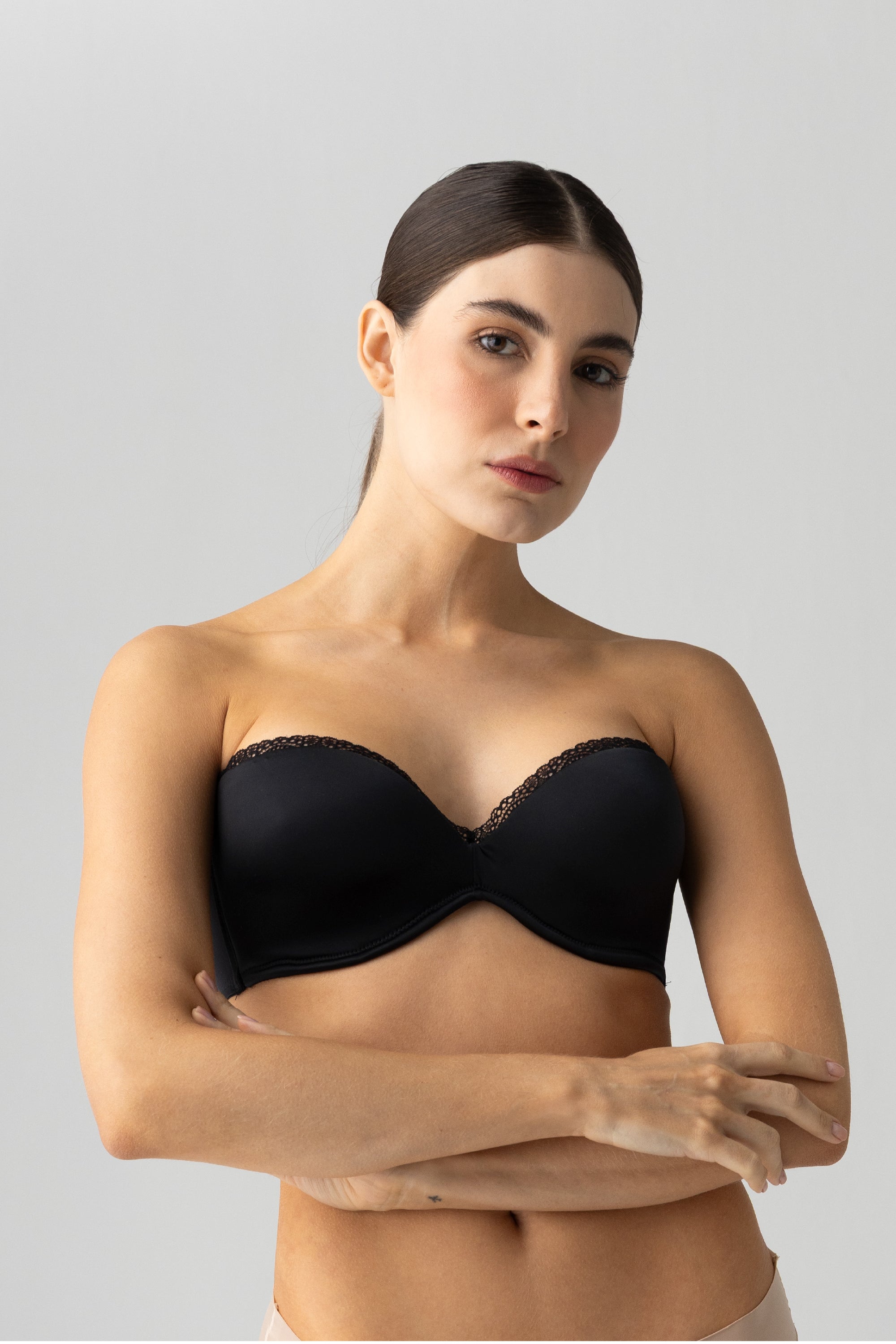 STRAPLESS ELLIPSE GLOWY & SILKY NEGRO