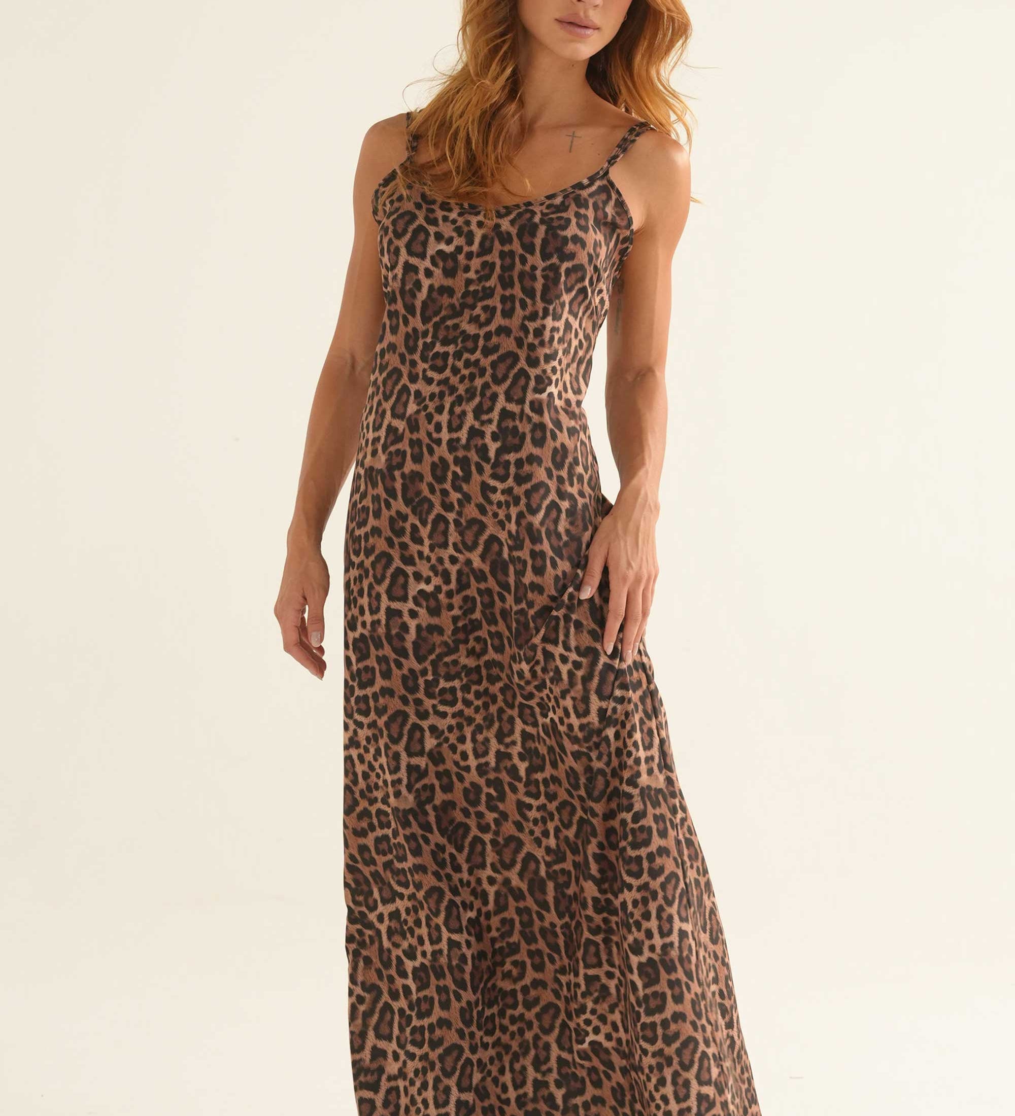 VESTIDO-ELLIPSE-ESTAMPADA-WEB-FRONT.jpg